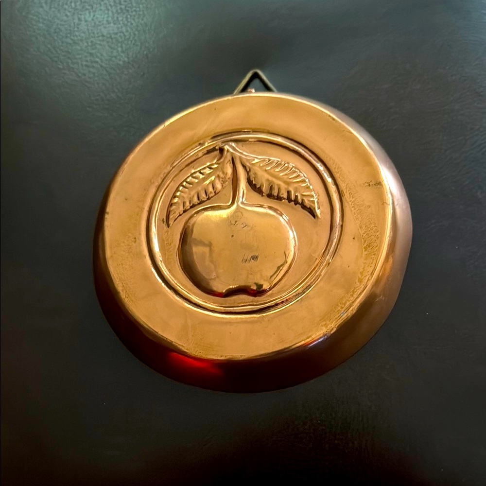 Vintage copper 6" Wall Hanging with Apple Design